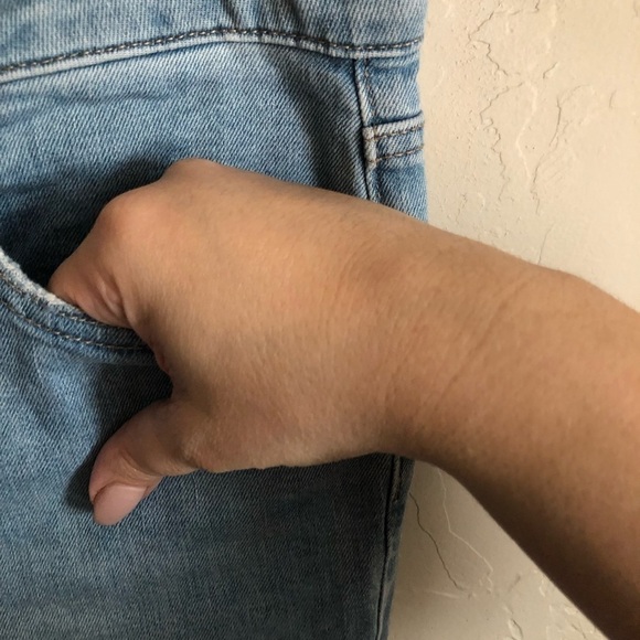 Uniqlo High Rise Skinny Distressed Flare Raw Hem Jeans - Picture 5 of 9